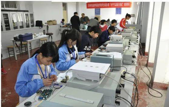 陕西省电子信息学校机械设备租赁专业解析